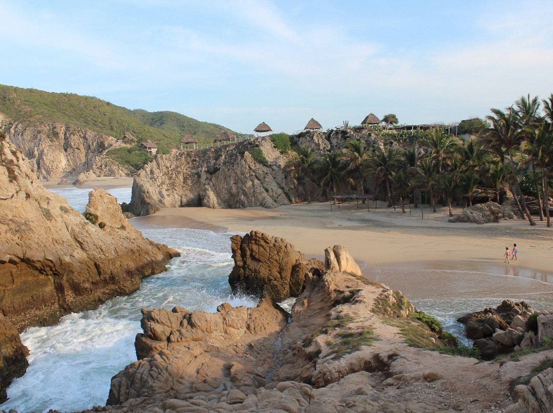 Maruata Beach景点图片