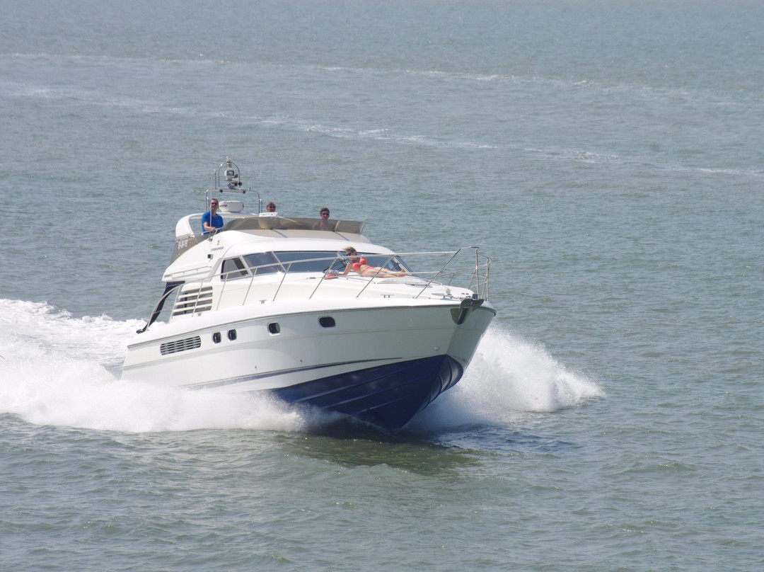 Tau Tona-泽布鲁日必去景点