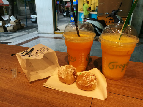 Gregory's Cafe主图