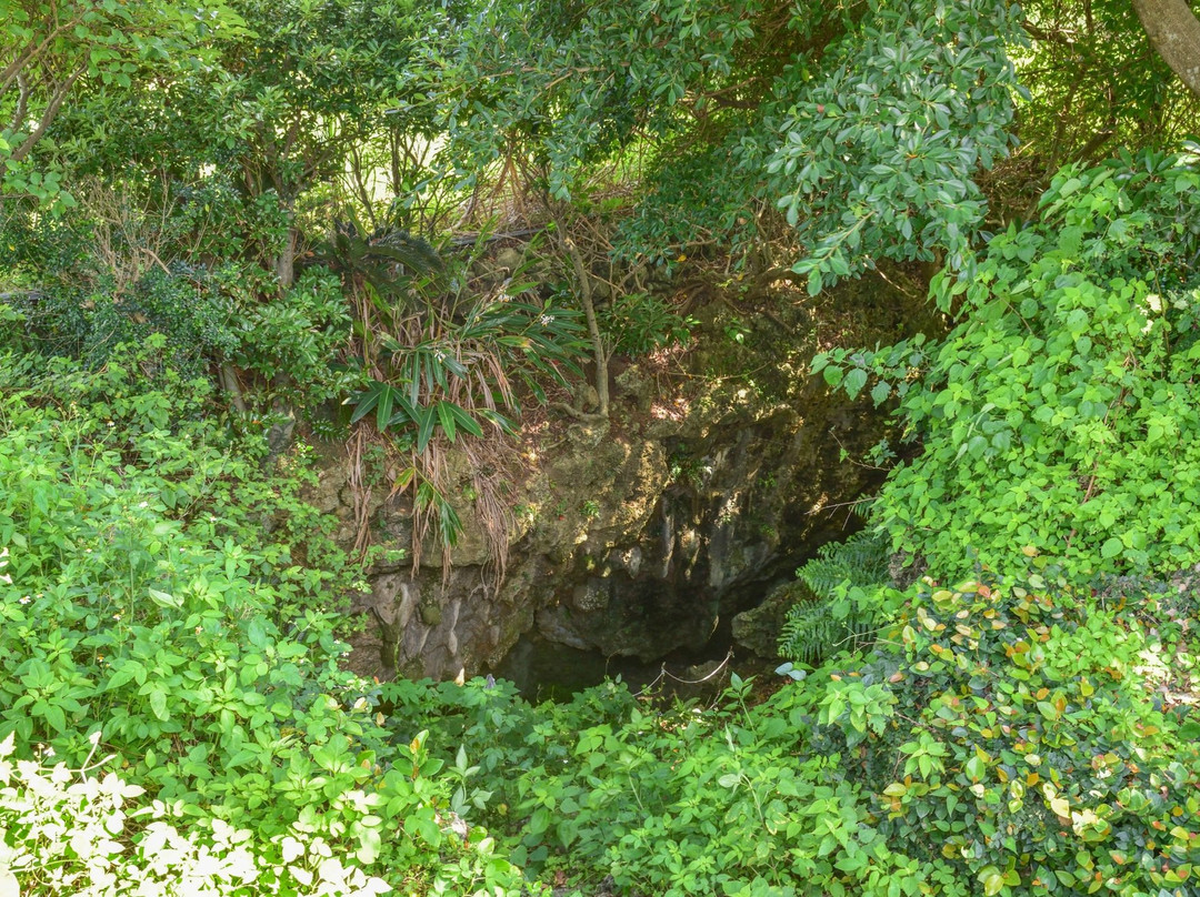 The monument of Ihara No.1 Surgery Bunker-糸满市必去景点