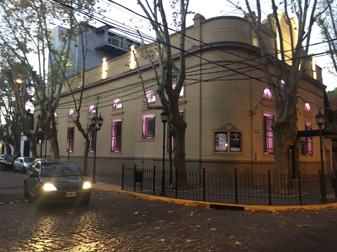 Cine Teatro York-Olivos必去景点