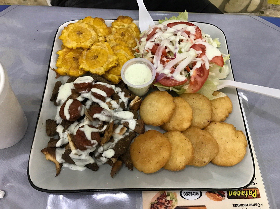 Barahona餐馆和美食-El Arepazo Venezolano