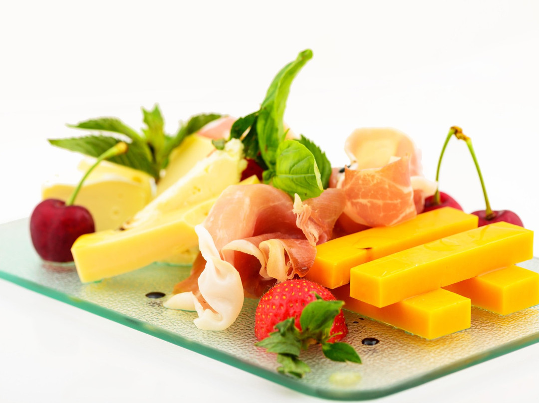 Kish Bar & Dinner主图