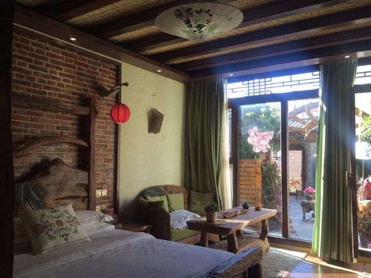 束河燕巢客栈主图