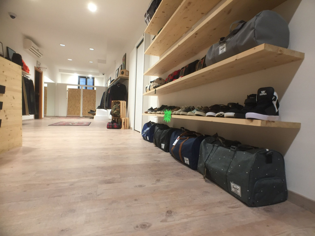 Above Street shop-皮斯托亚必去景点