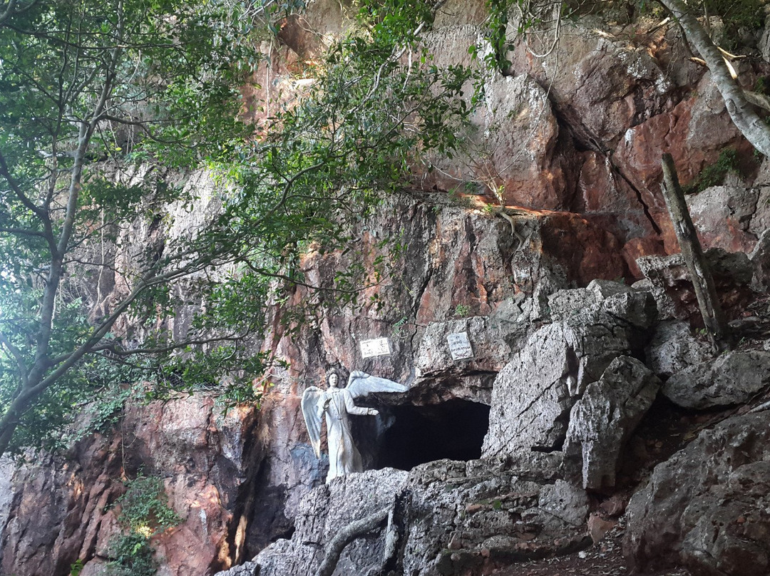 Maria Bitauni Cave景点图片