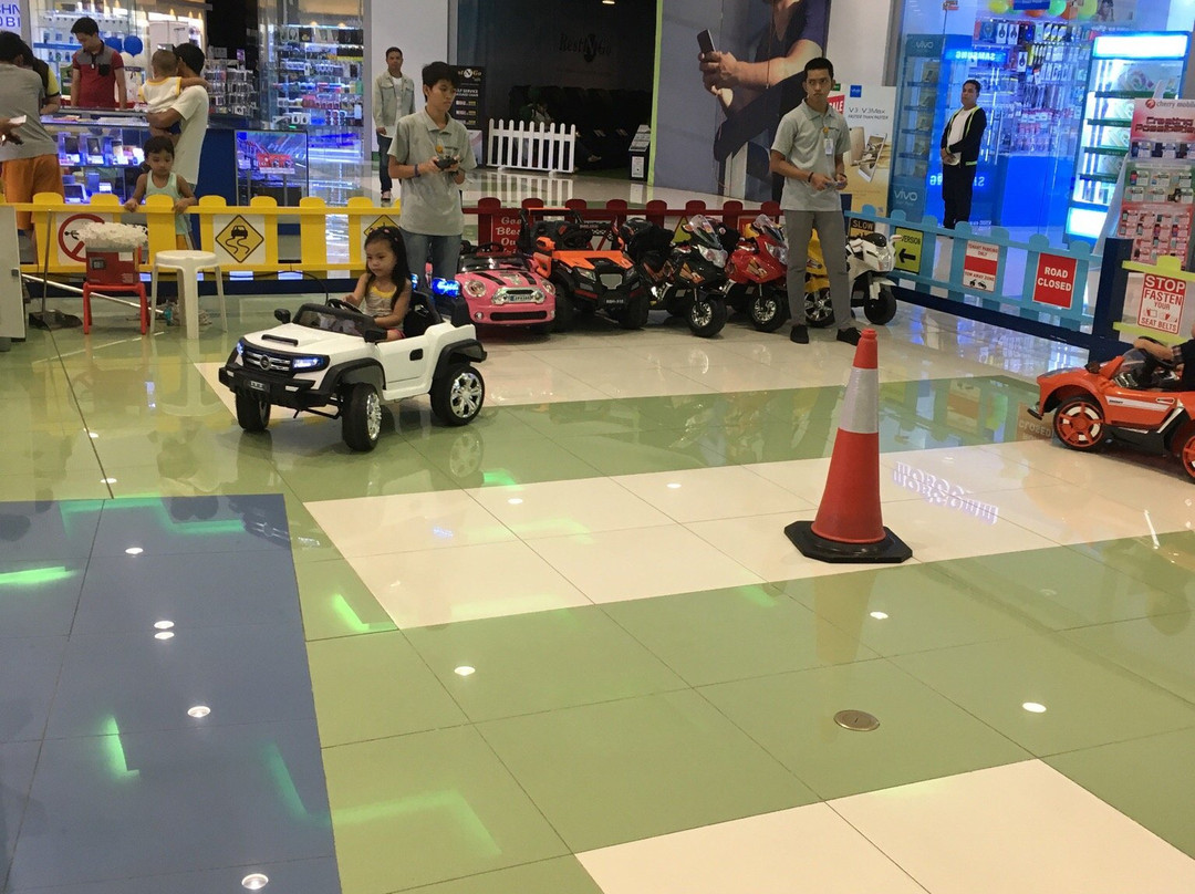 SM Center Sangandaan-加洛坎必去景点