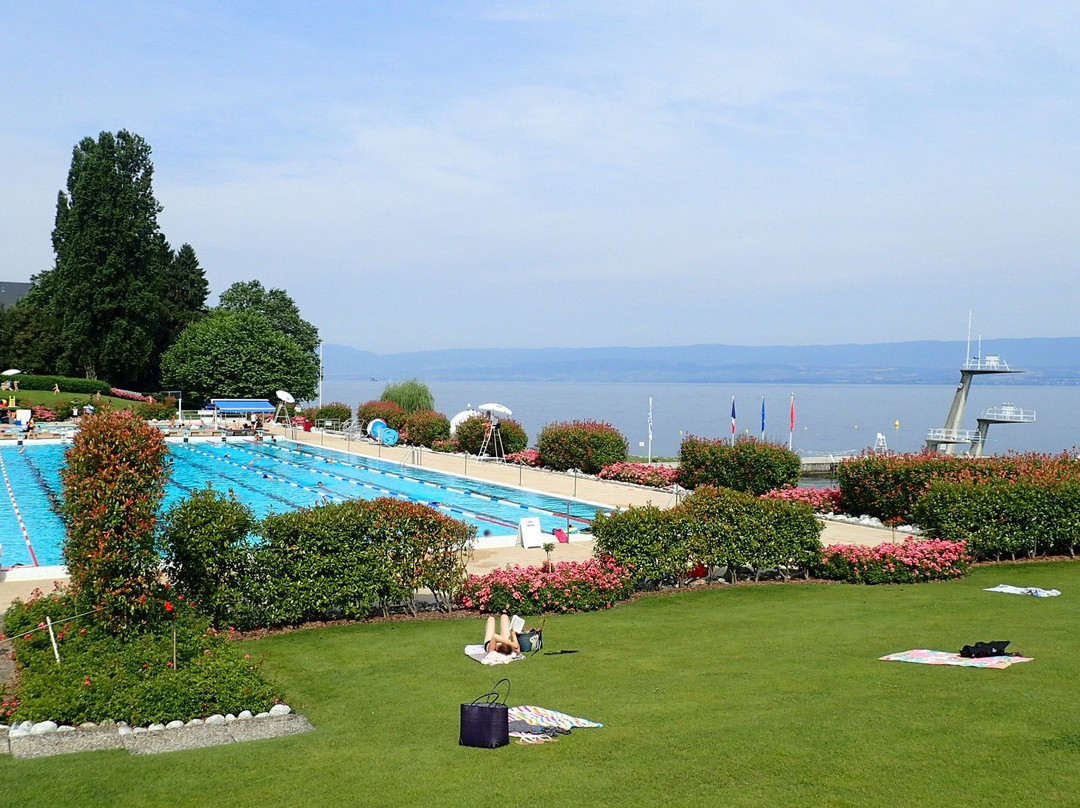 Larringes旅游景点-Evian Piscine