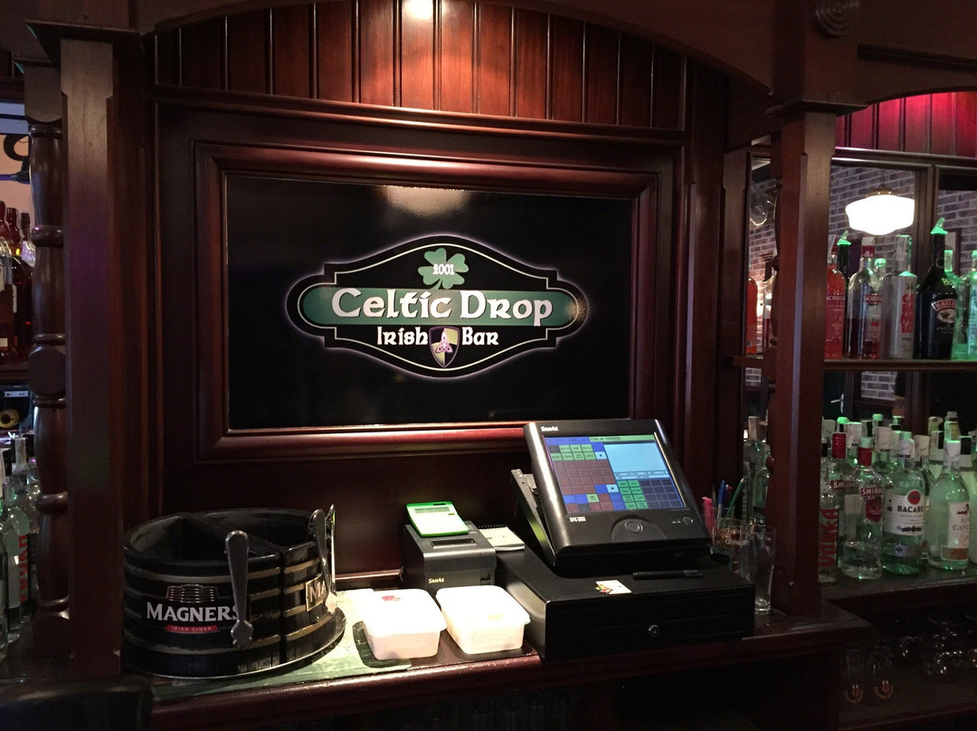The Celtic Drop Irish Bar-托雷维耶哈必去景点