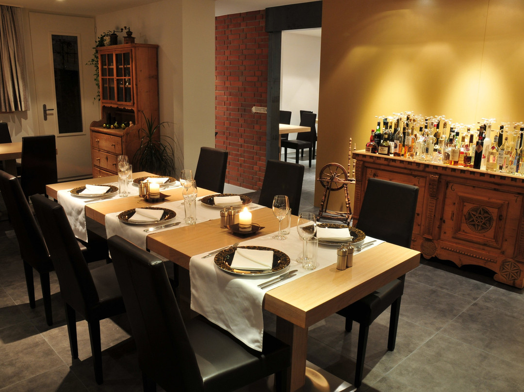 Fillis Restaurant Bar Lounge