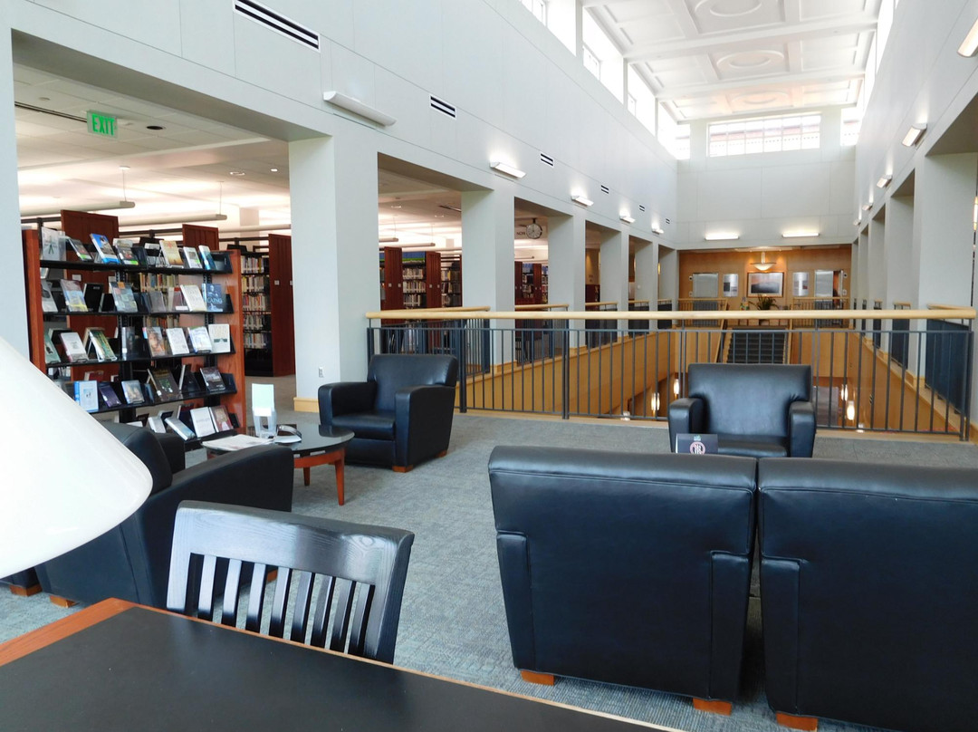 Johnson City Public Library-约翰逊城必去景点