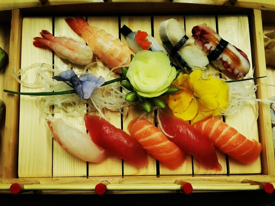 Eatokyo Noodles and Sushi Bar