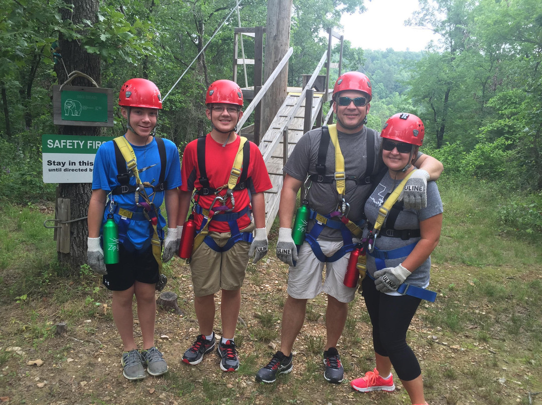 Zip Lines at Ouachita Bend-温泉城必去景点