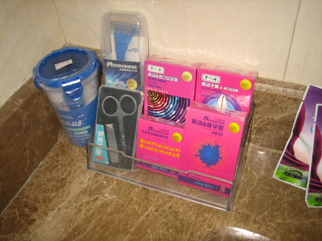 圆中方大酒店主图