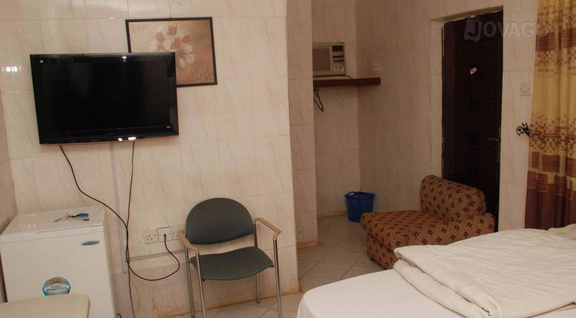 Boston Hotel & Suites Limited主图