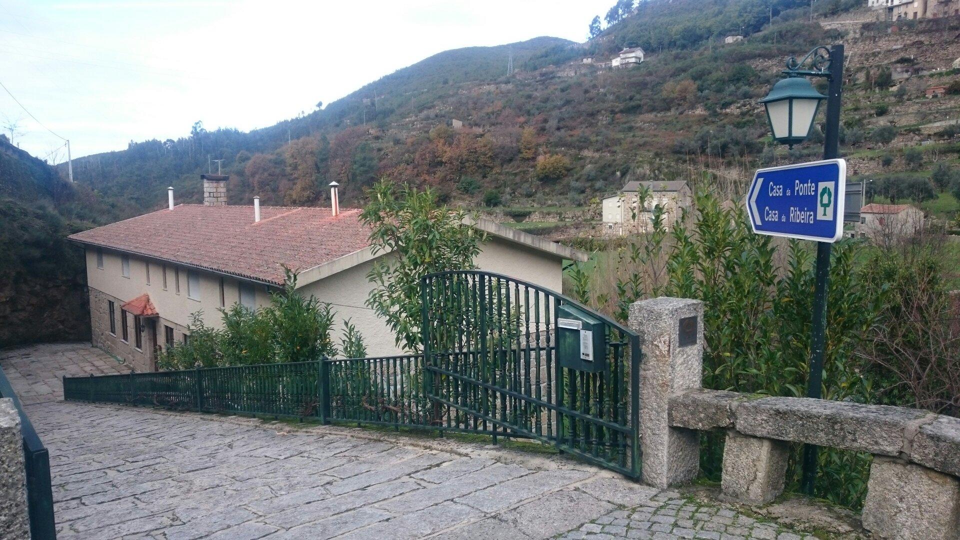 Casa da Ribeira / Casa da Ponte-官方