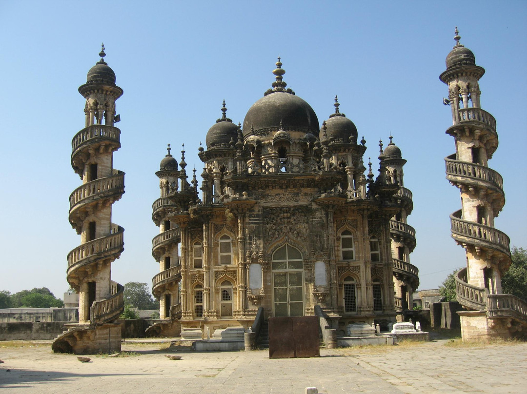 Mahabat Maqbara-居那加德必去景点