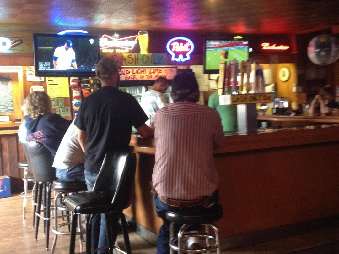 Extra-Innings Saloon