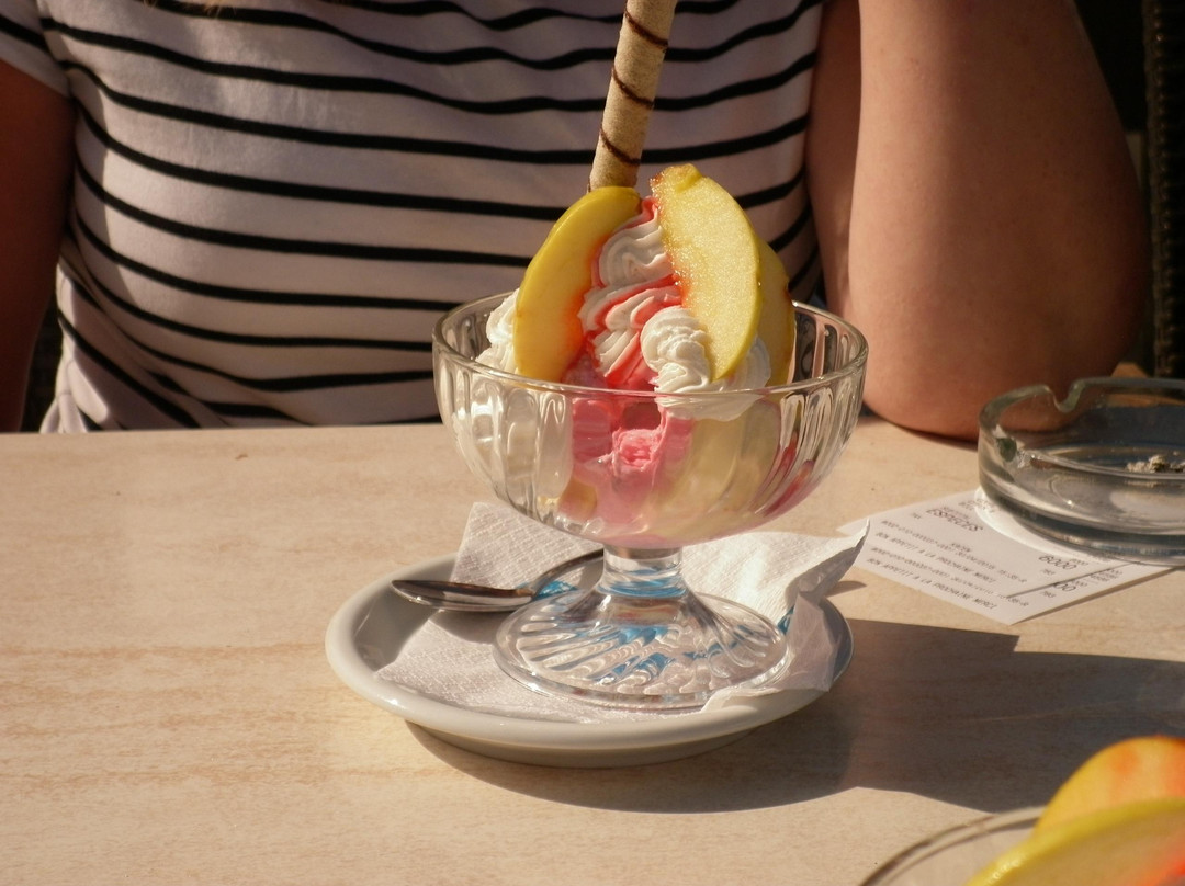 Cafe Glacier