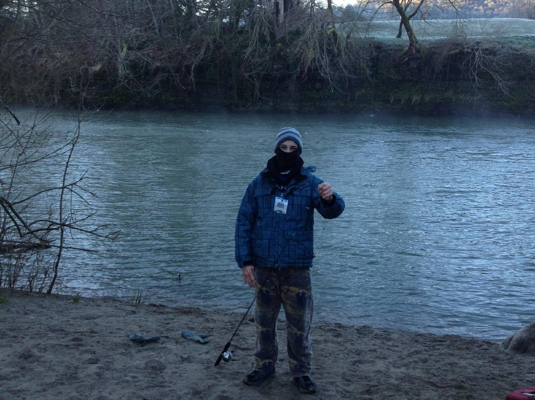 Valley of the Rogue State Park-Gold Hill必去景点