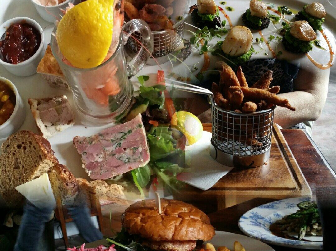 Lower Peover餐馆和美食-The Three Greyhounds Inn