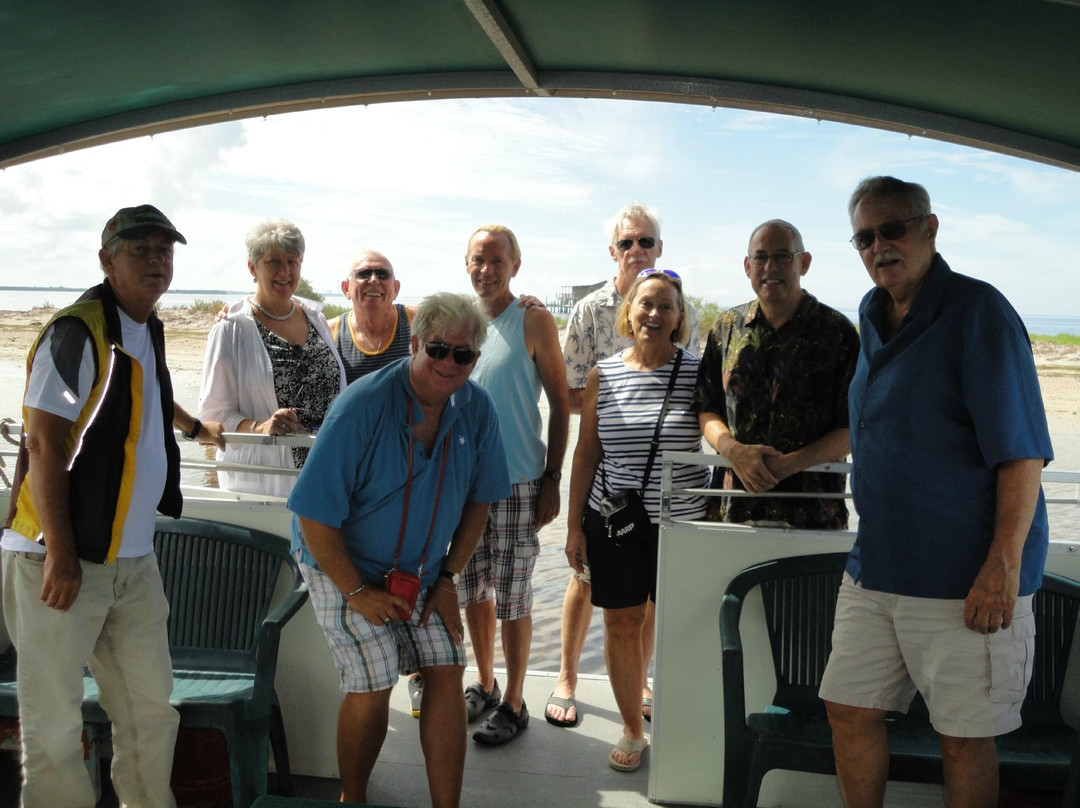 Miss Daisy Boat Tours景点图片