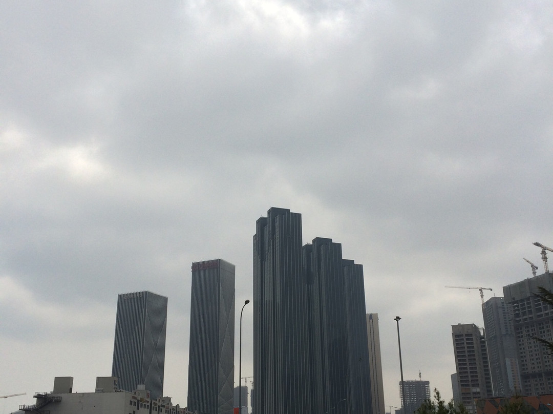 大连港湾广场-大连市必去景点