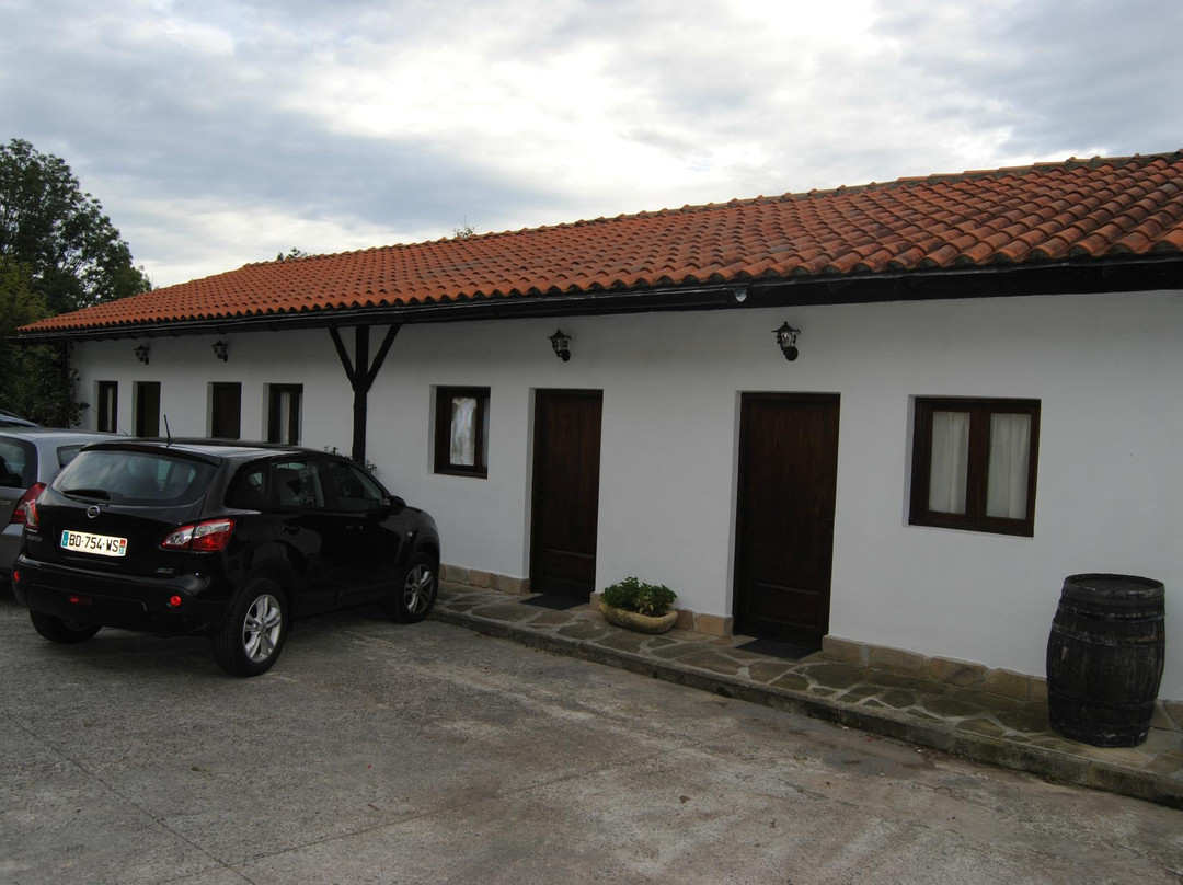 Rural Farmhouse Aristondo主图