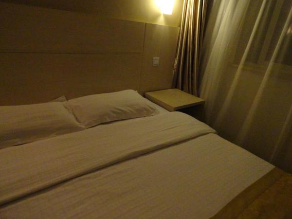 盛元香江酒店-客卧