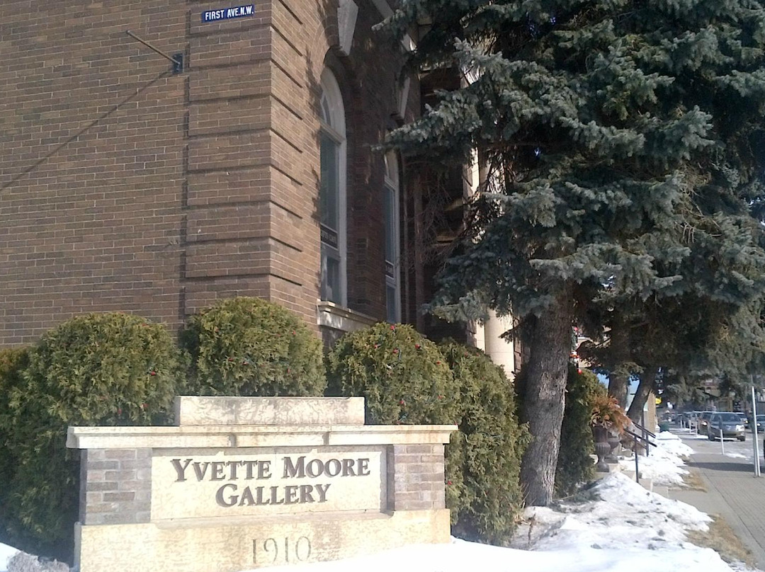 Yvette Moore Fine Art Gallery-穆斯乔必去景点
