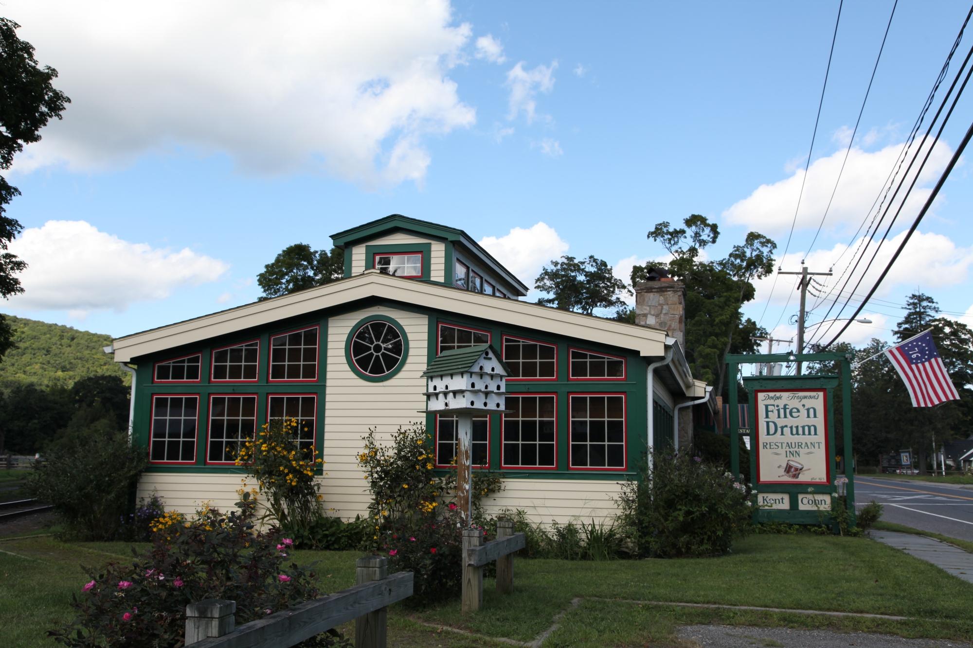 Fife 'n Drum Inn-客卧