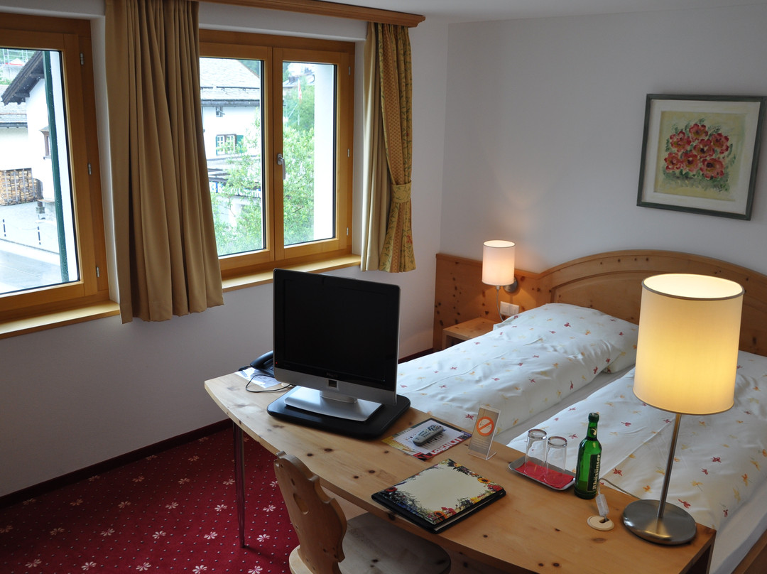 赛莱纳酒店主图