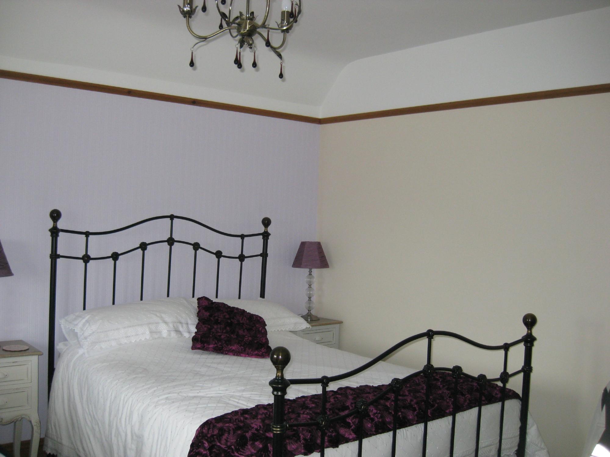 Hill House in Seaford-客卧