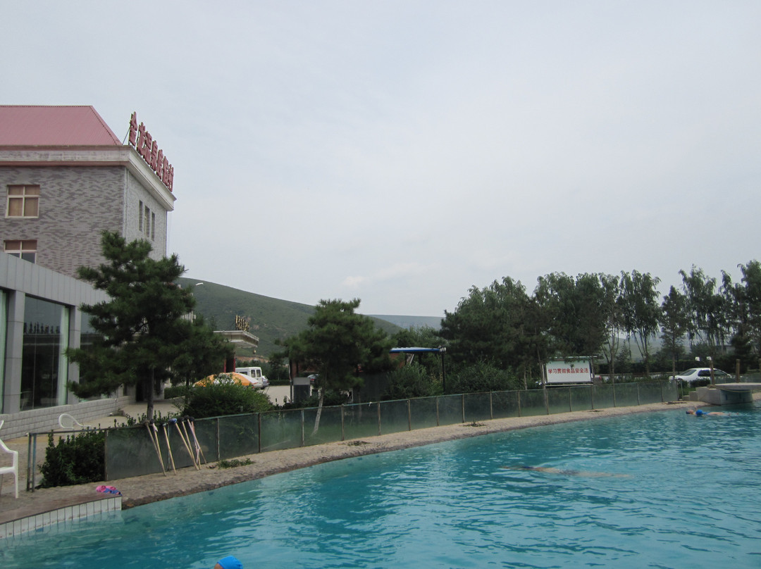 金龙温泉度假村主图