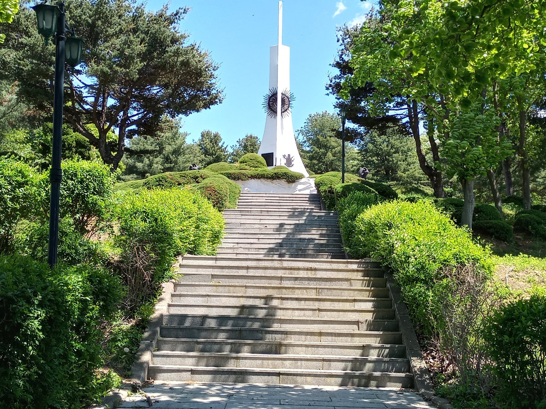 Belgium Luxembourg Memorial of War景点图片