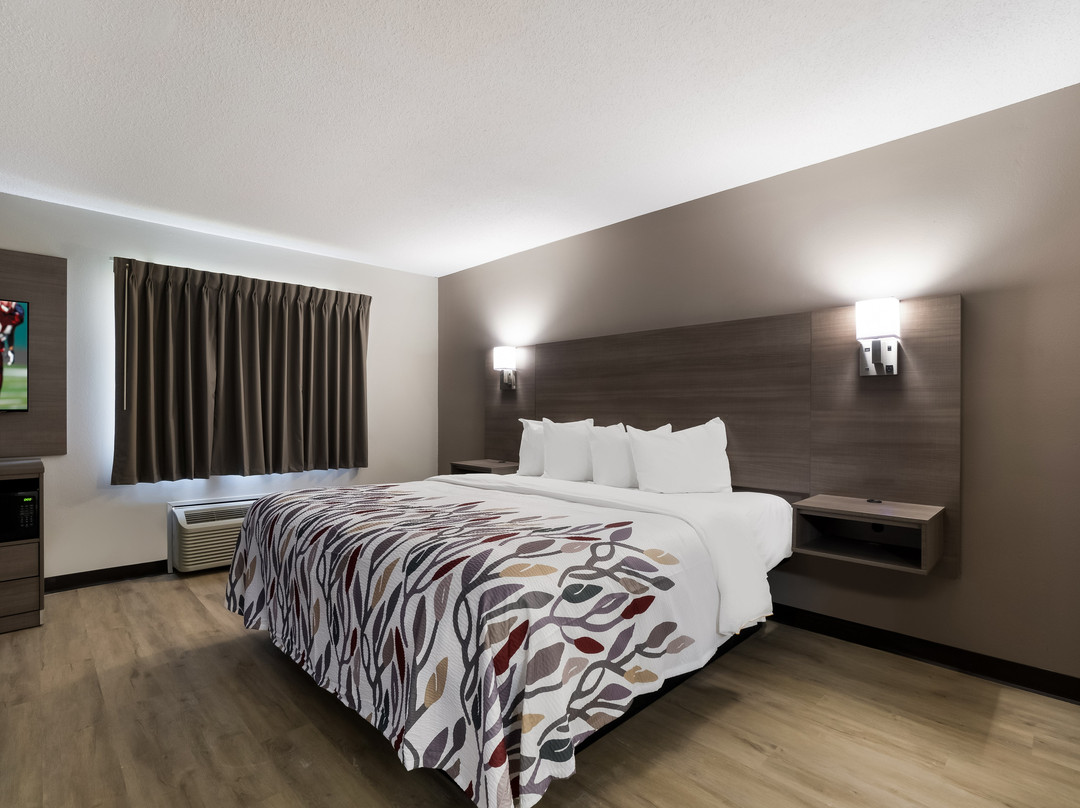 Super 8 By Wyndham Marston