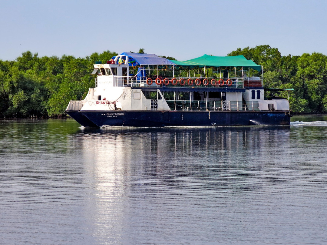 Mandovi River景点图片