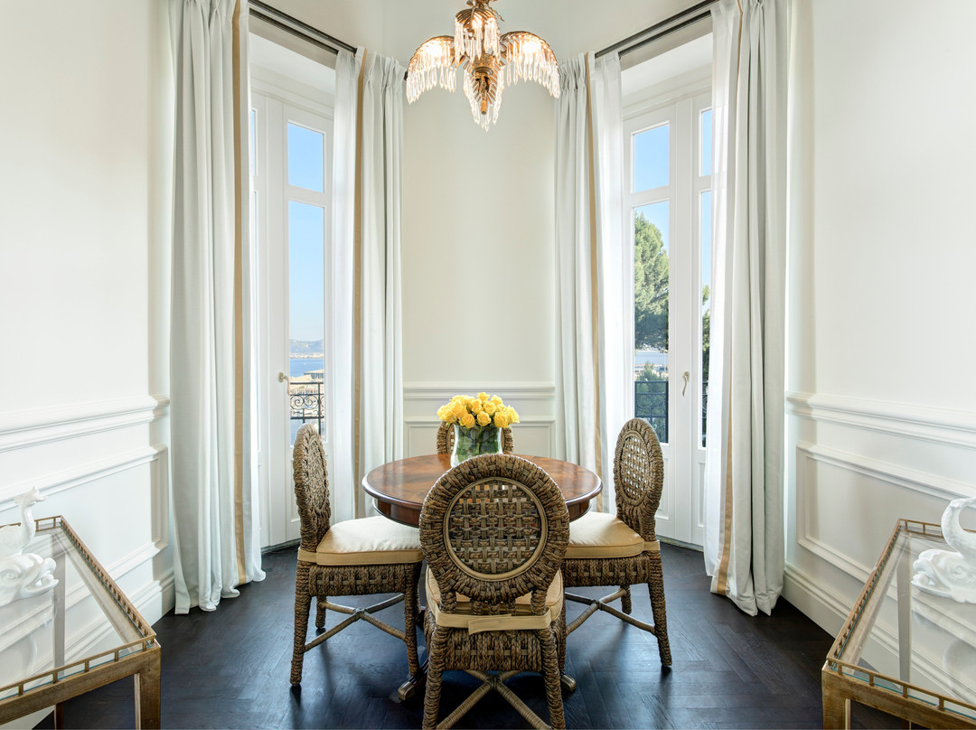 伊格伊阿别墅大酒店主图