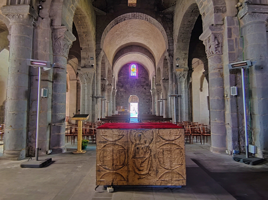 Église Saint-André-Besse-et-Saint-Anastaise必去景点