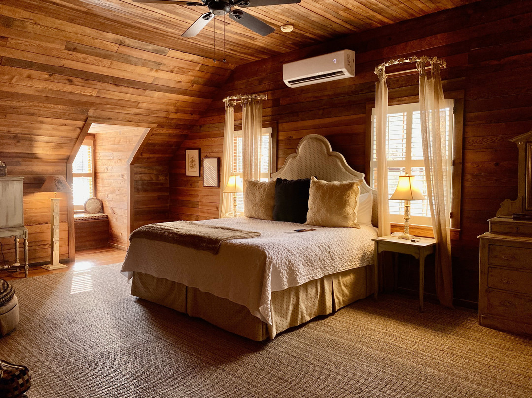 格伦艾拉斯普林斯旅馆主图