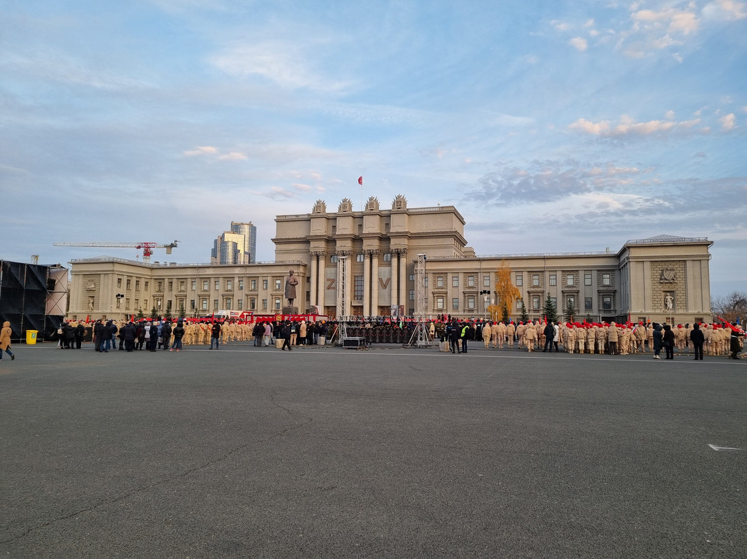 Kubychev Square-萨马拉必去景点