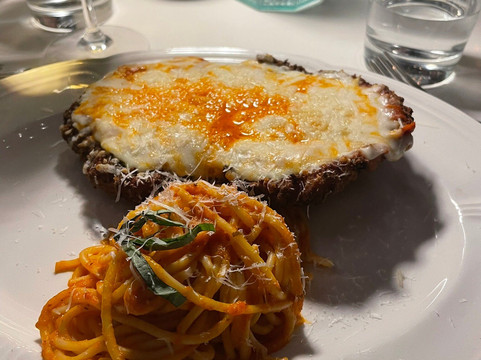 Goat & Vine Restaurant + Winery主图