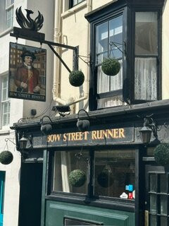 弓街跑步者酒店主图