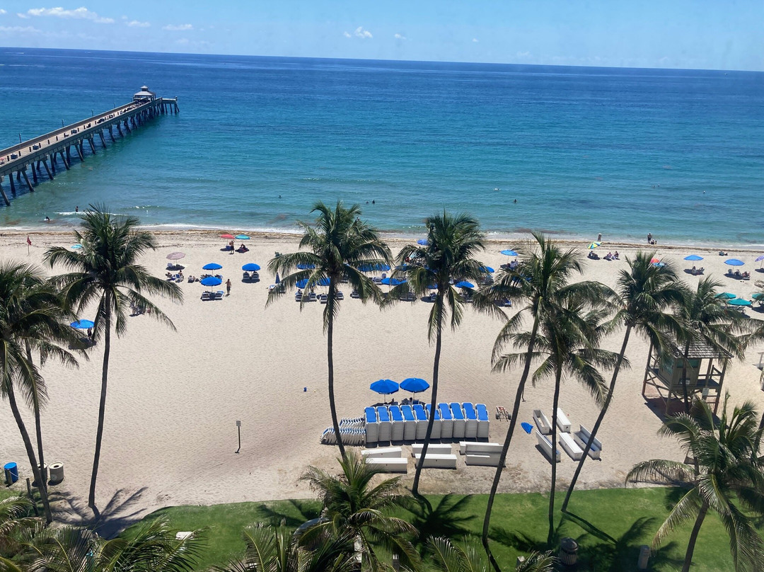 迪尔菲尔德海滩温德姆度假酒店主图