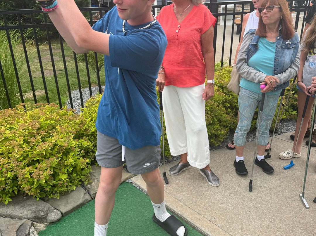 Sayville Falls Mini Golf-Sayville必去景点