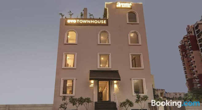Townhouse 423 Amaraa Hotel