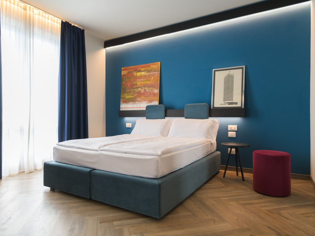 阿祖罗酒店主图