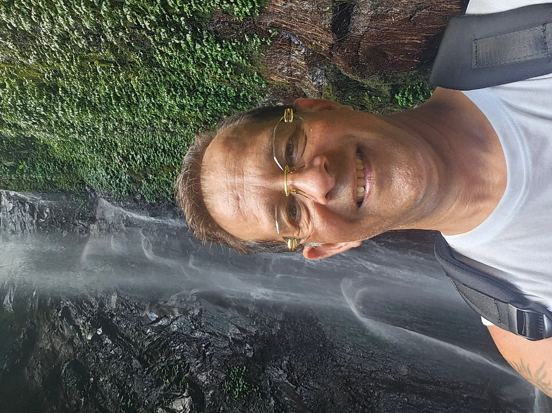 Yeh Mempeh Waterfall景点图片