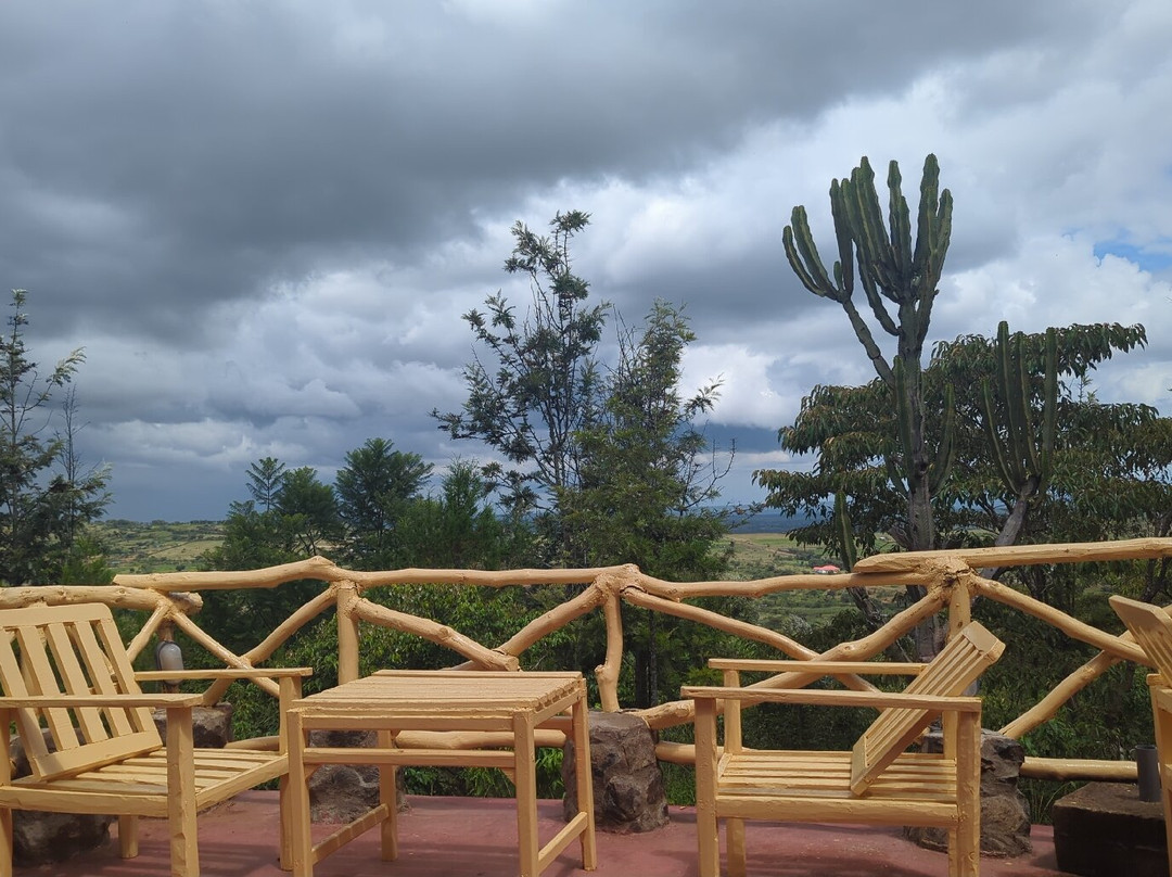 Ngari Hill Ecolodge主图