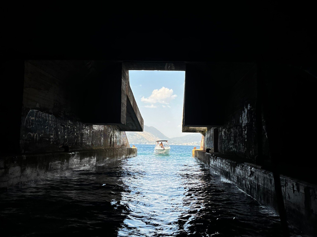 Montenegro Wild Boat景点图片